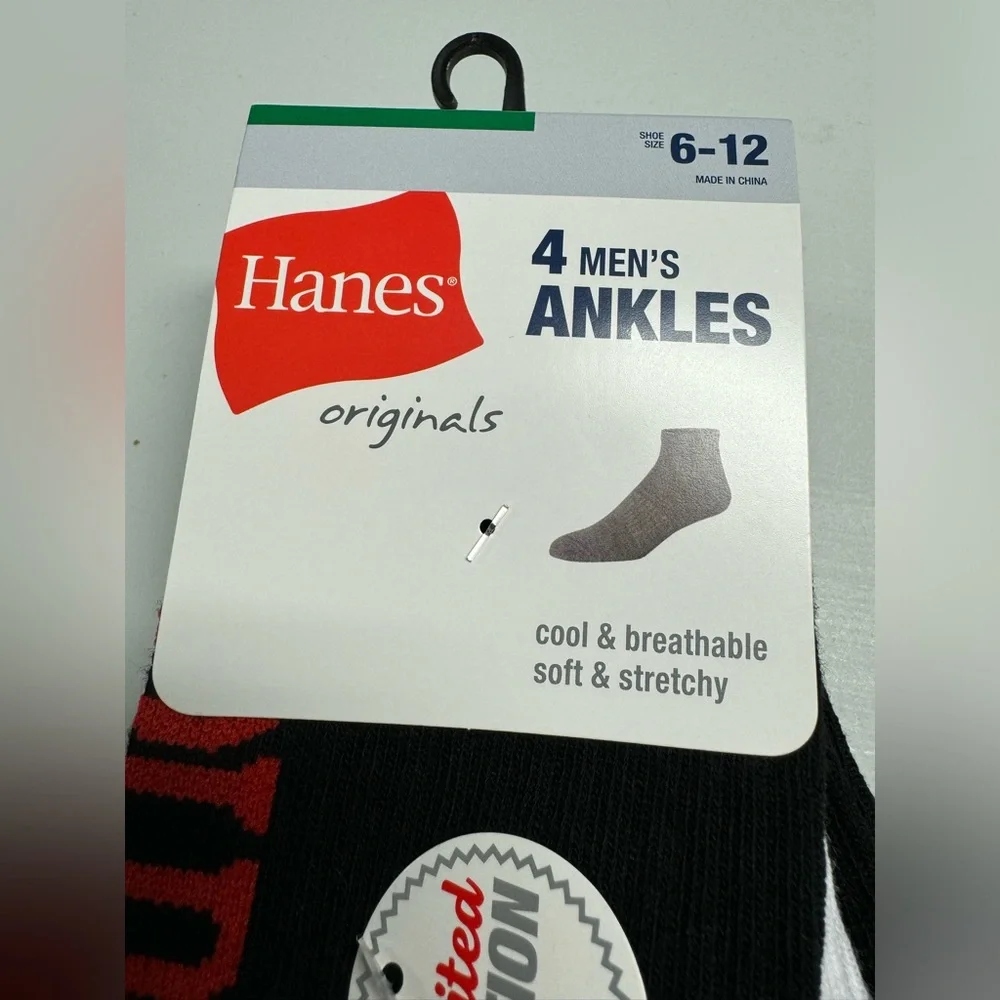 NEW Hanes special edition‎ mens 4-pack ankle socks. Shoe size 6-12